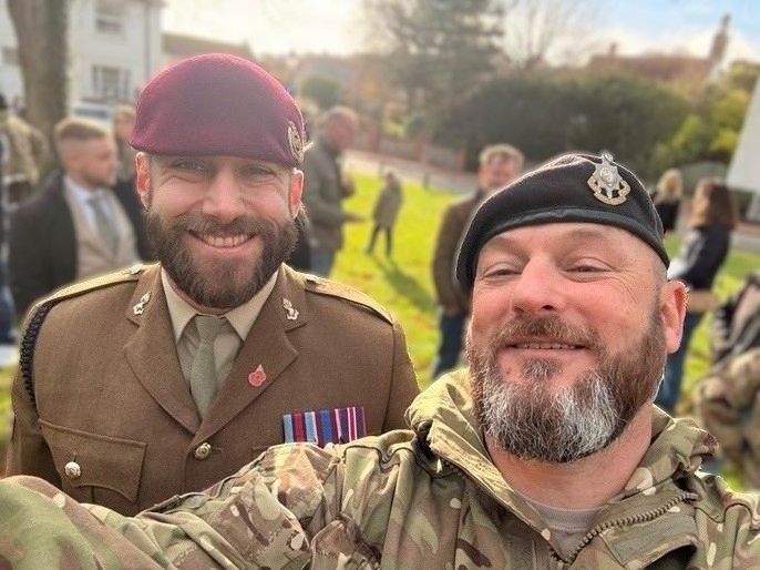 Photo of Cpl Connor Hoad (RE) and Maj A Pringle